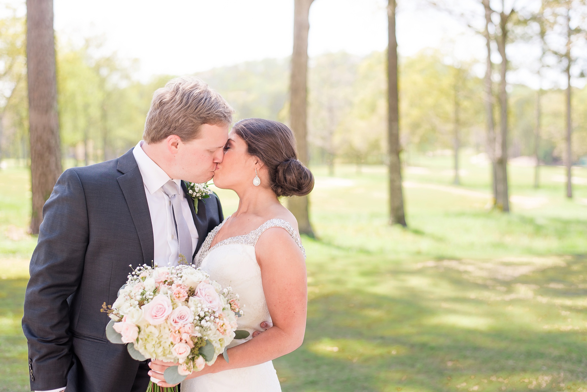 Blush and Blue Spring Country Club Wedding | Birmingham Alabama Wedding Photographers_0041.jpg