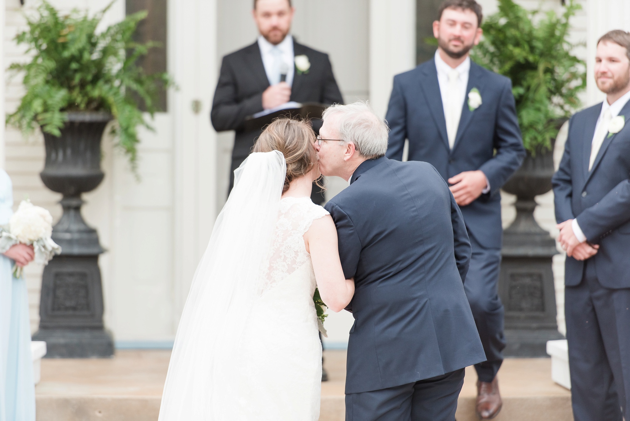 Spring Blue and Ivory Plantation Wedding - Birmingham Alabama Wedding Photographers_0070.jpg