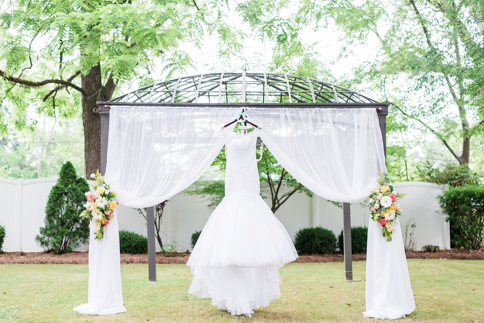 Blue and Pink Spring Manor Wedding | Birmingham Alabama Wedding Photographers_0027.jpg