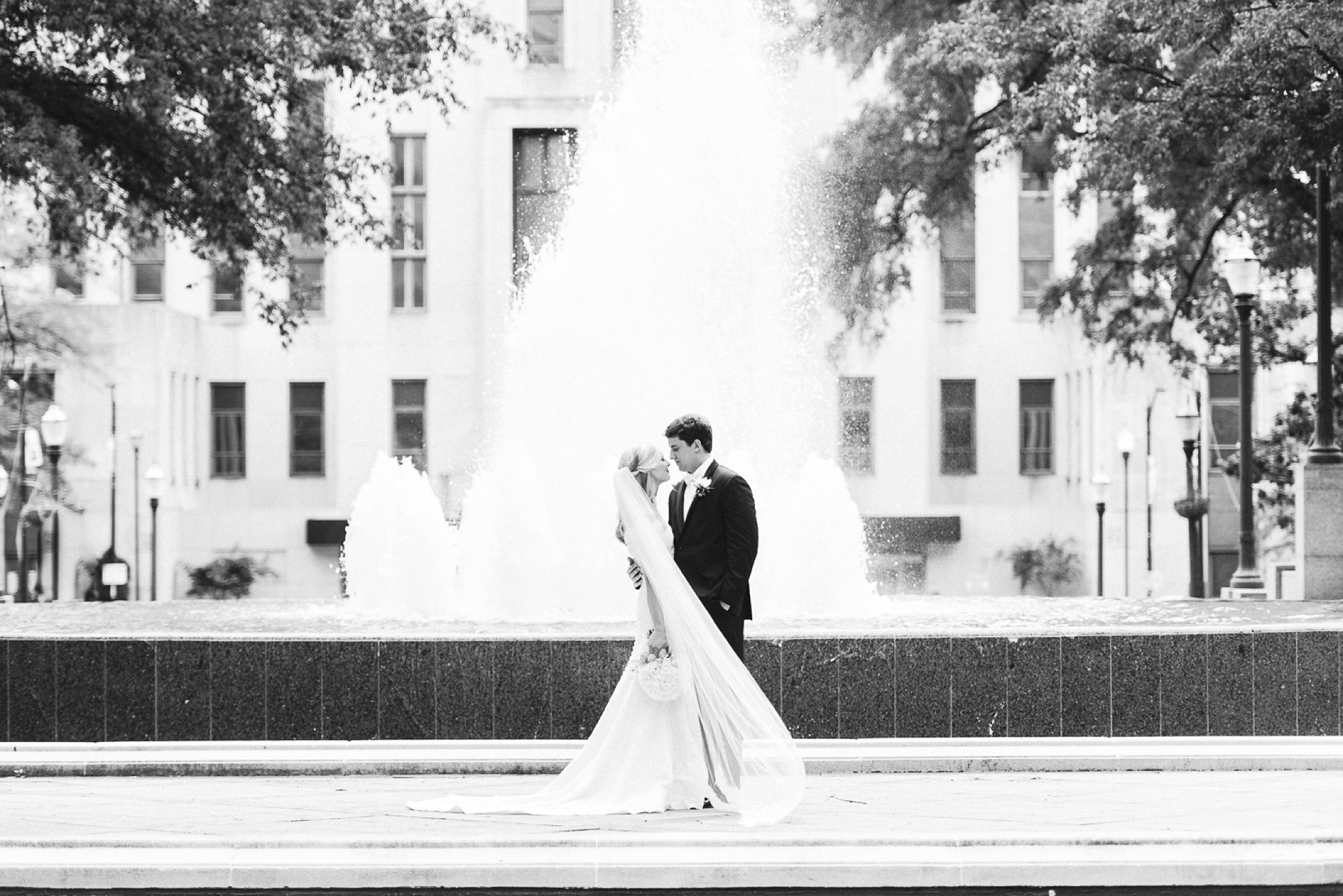 Downtown Birmingham Haven Tutwiler Riverchase Wedding Day | Birmingham Alabama Wedding Photographers_0027.jpg