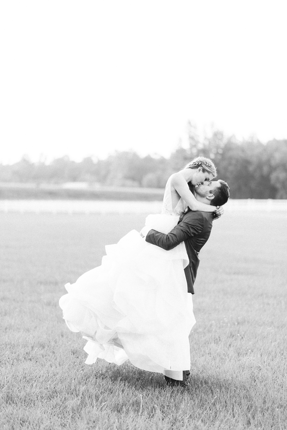 Southwind Plantation Wedding Day | Birmingham Alabama Wedding Photographers_0034.jpg