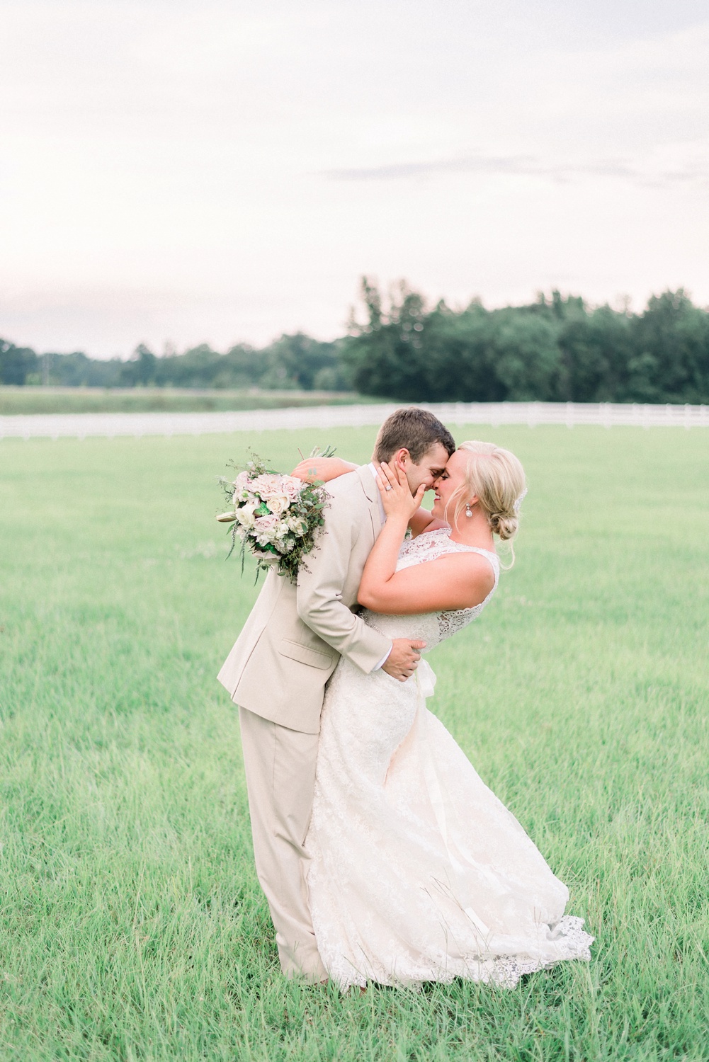 Southwind Plantation Wedding Day | Birmingham Alabama Wedding Photographers_0015.jpg