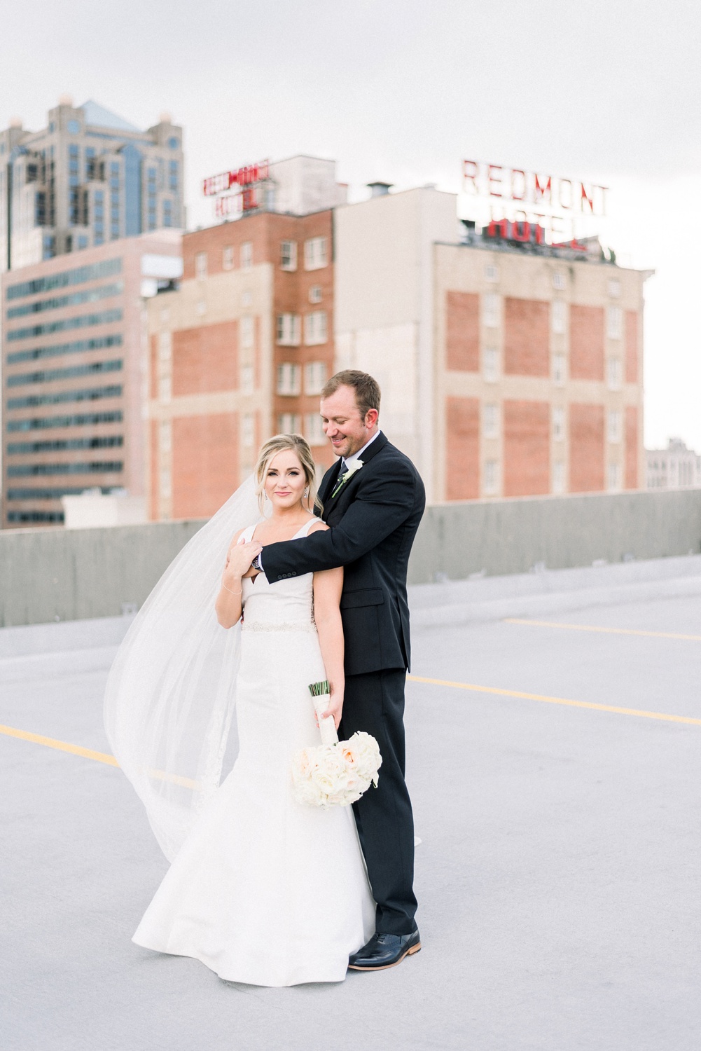 St. Paul Florentine Rooftop Wedding | Birmingham Alabama Wedding Photographers_0036.jpg