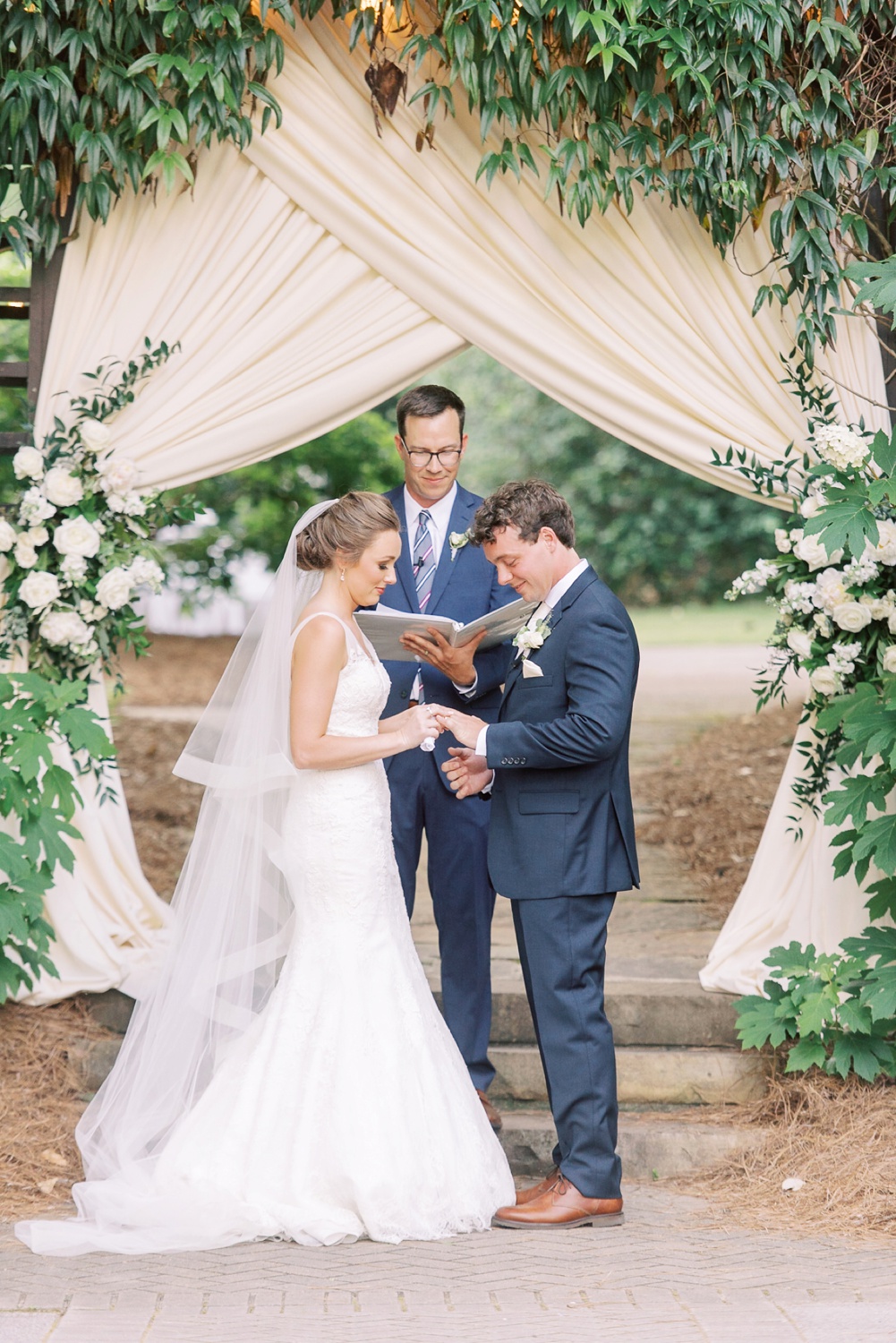 Aldridge Gardens Wedding Day | Best Birmingham Alabama Wedding Photographers_0076.jpg