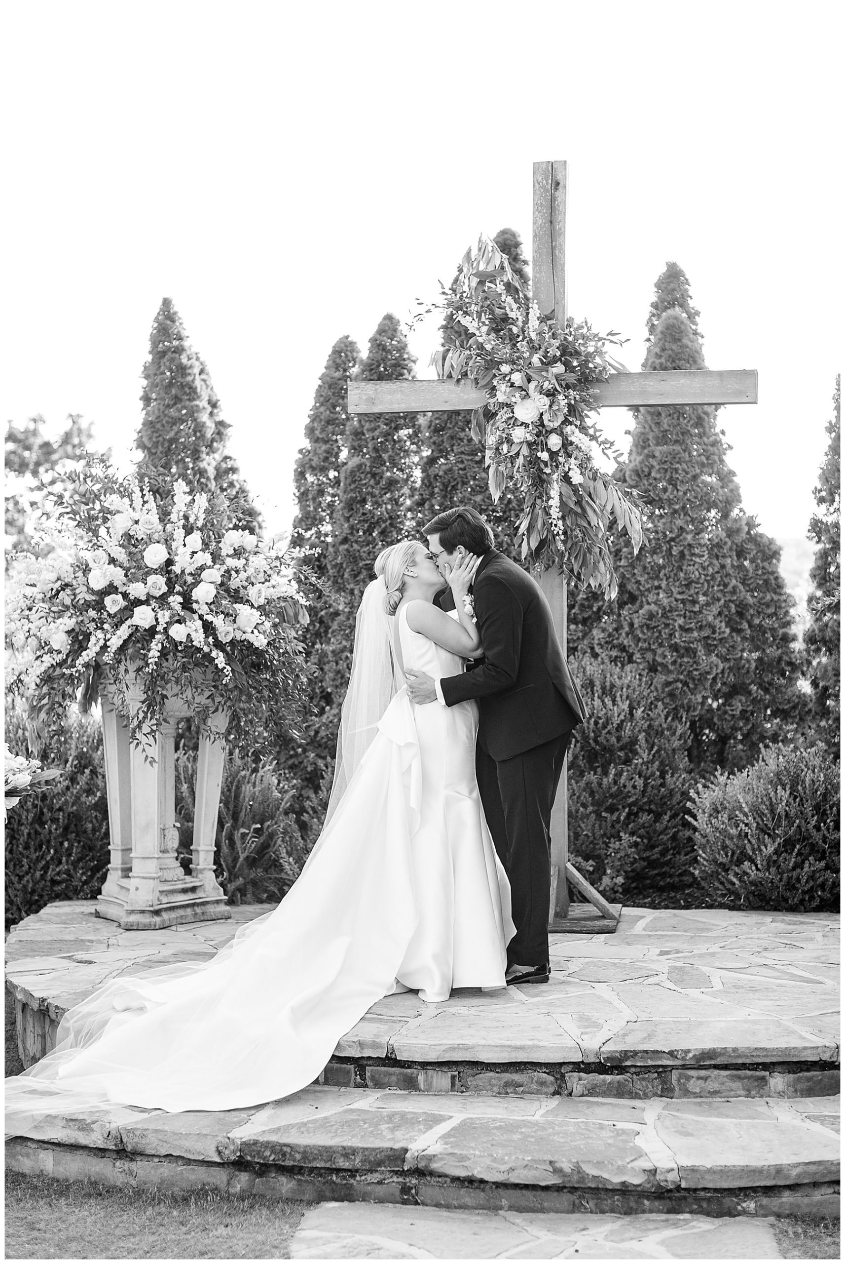 Park Crest Hoover Outdoor Garden Wedding | Birmingham Alabama Wedding Photographers Venue_0043.jpg